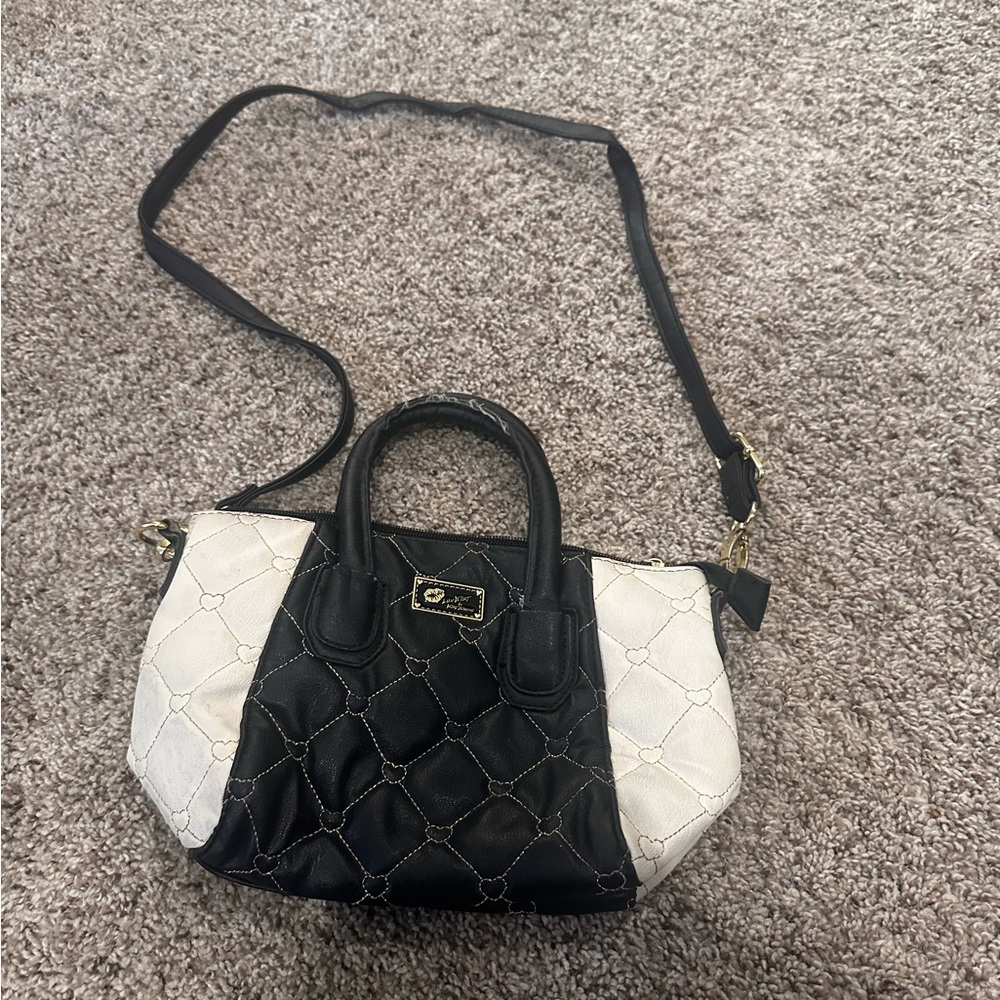 Betsy Johnson, Crossbody bag